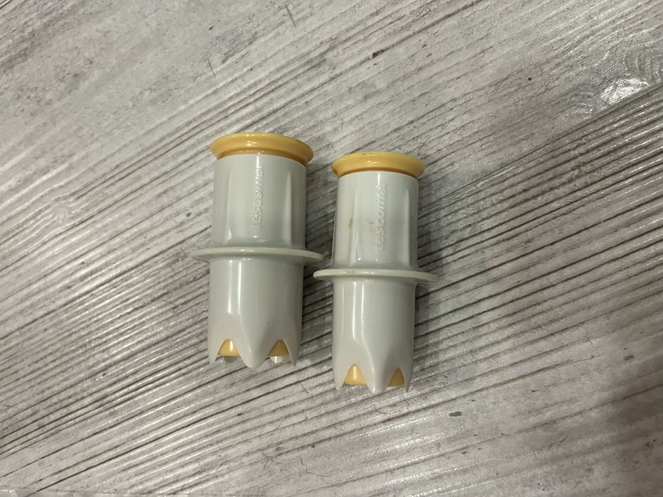 Шприц-ніж Tescoma Delicia для начинки кексів — ідеальний стан