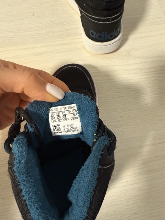 Демісезонні чоботи adidas,оригінал.розмір 28