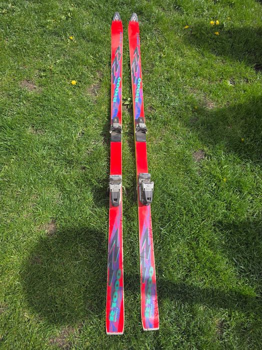 Narty Völki R1000