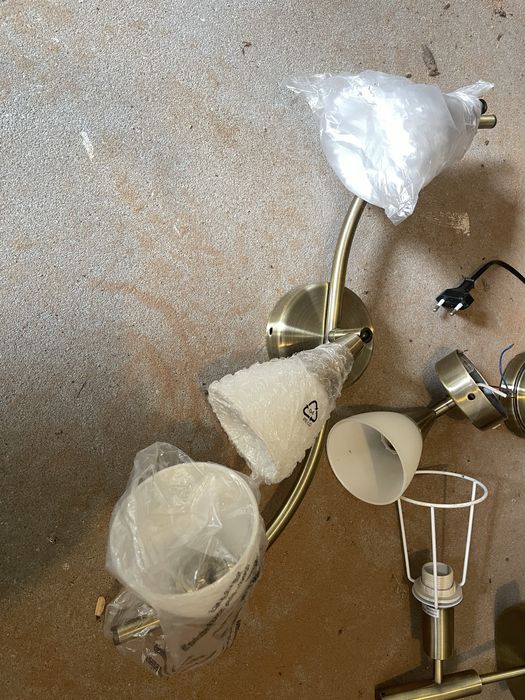 Lampa kinkiet lampka wynajem swiatlo żarowka