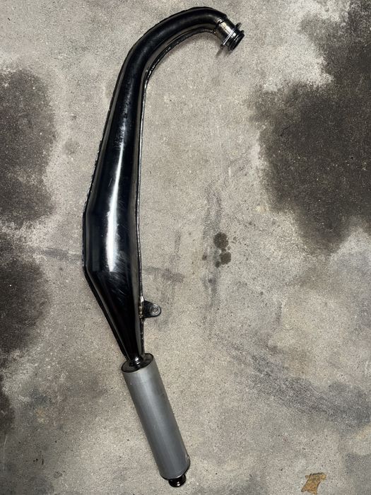 Carburador  replica mikuni 21  e escape Macra para motor sachs