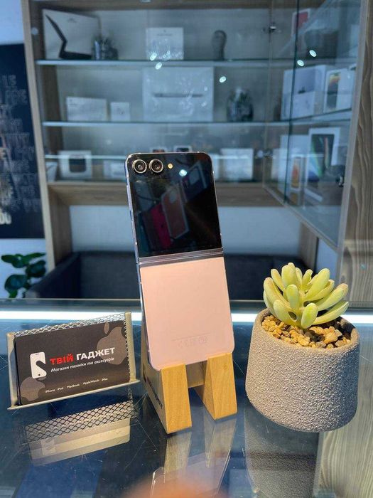Samsung Galaxy Flip 5 8/256GB Lavender стан 9,6/10 Гарантія | Магазин
