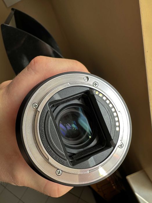 Об'єктив Sony FE 24-70mm f/4.0 ZA OSS Vario-Tessar T