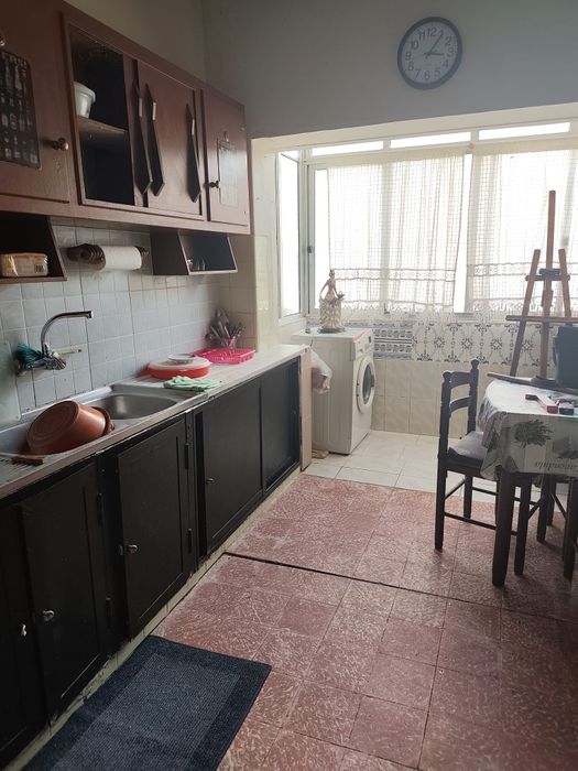 Apartamento duas assoalhadas no Lavradio