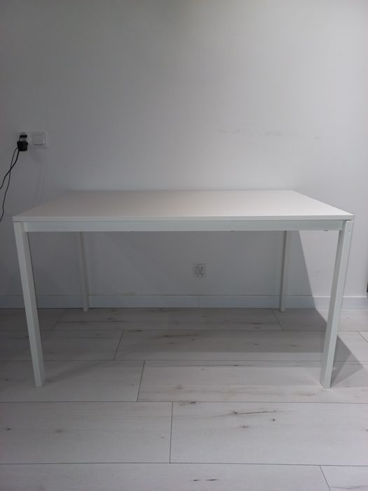 Sprzedam biały stół