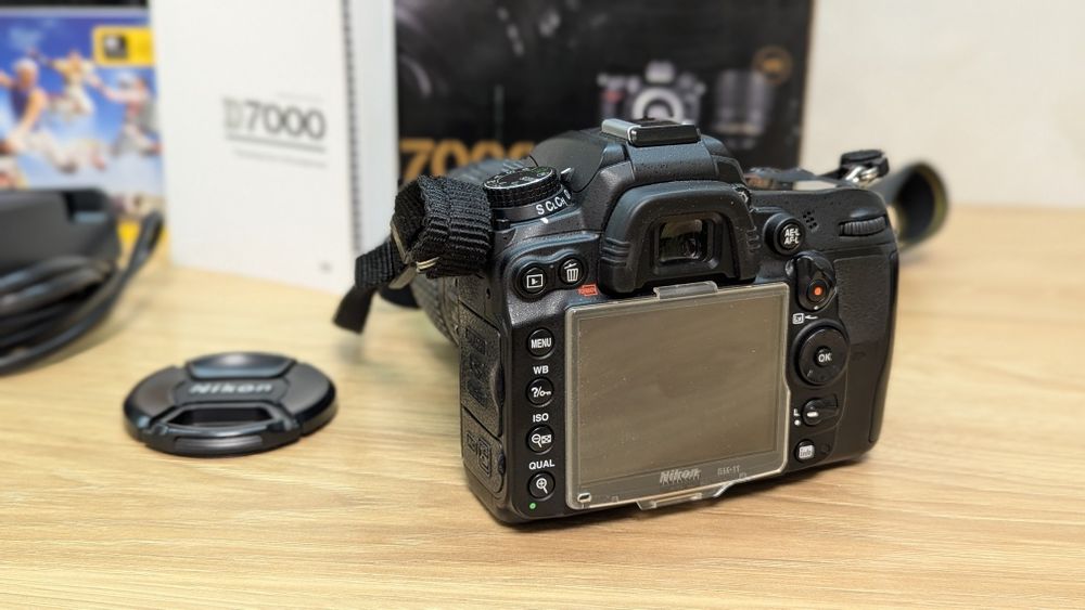 Фотоапарат Nikon D7000 18-105 VR Kit