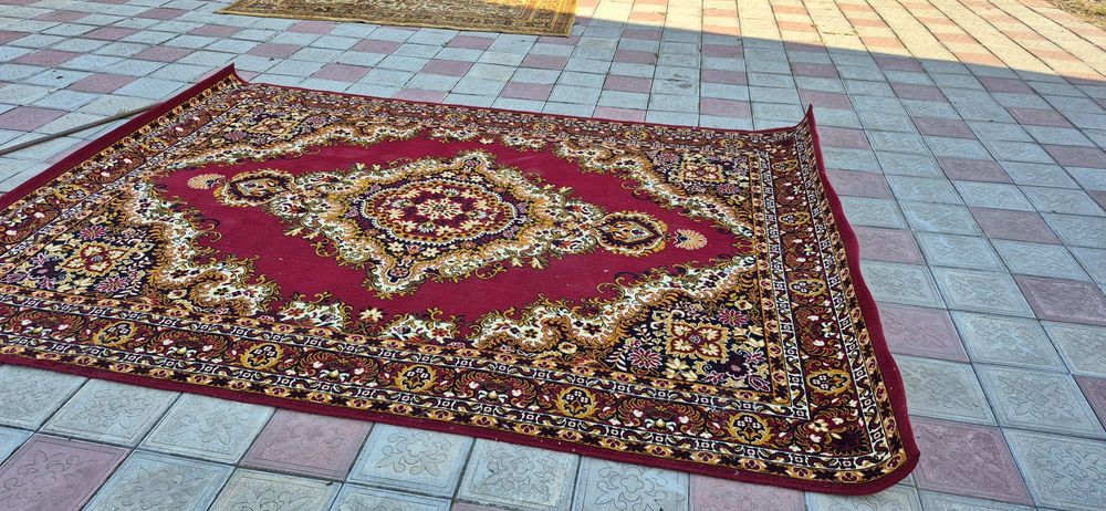 Продам ковер 3×2.5 .Советский.В отличром состоягии.