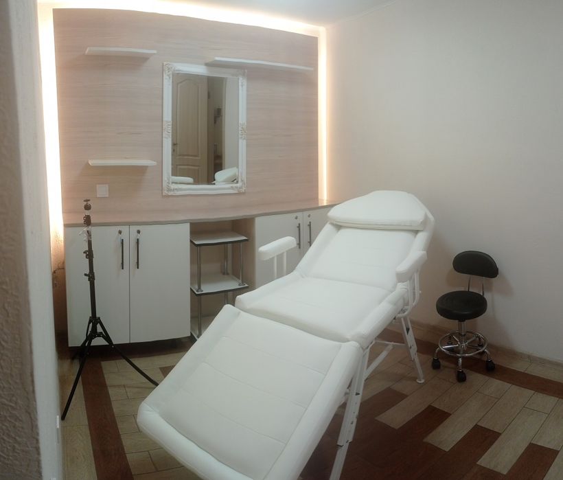 Аренда мест для мастера парикмахера, лешмейкера, бровиста