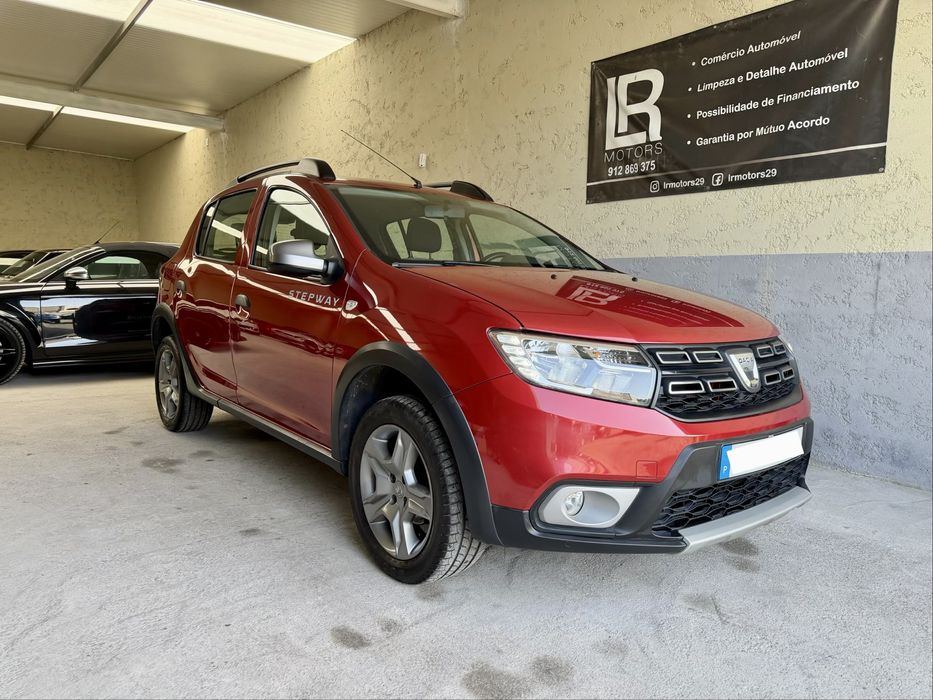 Dacia Sandero Stepway 0.9 TCe Comfort/Plus - Desde 120€ Mês
