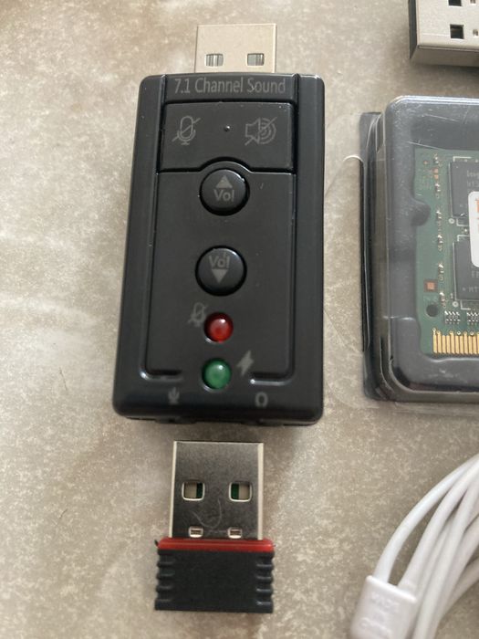 Продаю електронні гаджети