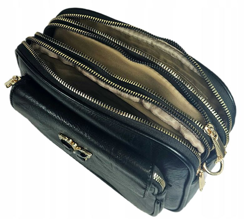 Torebka listonoszka damska czarna skórzana z motylkiem elegancka