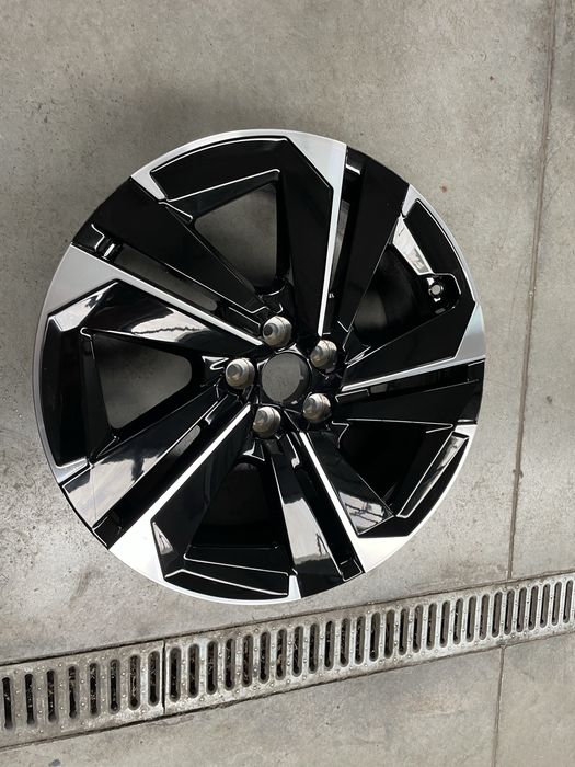 Nowa oryginalna felga kolo peugeot 408 19 cali et41 7j stan idealny