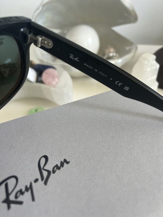 Oculos de sol Ray-Ban modelo Boyfriend Reverse em preto
