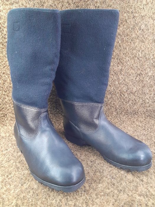 Чоботи високі,утеплені Svit 43 розмір.