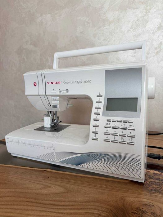 Швейна машинка Singer Quantum Stylist 9960