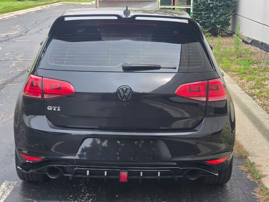 Volkswagen Golf GTI      2015