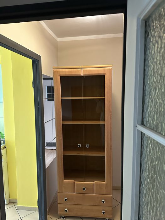 BEZPŁATNIE - Witryna 190 wys. 68 szer. 35 gł.