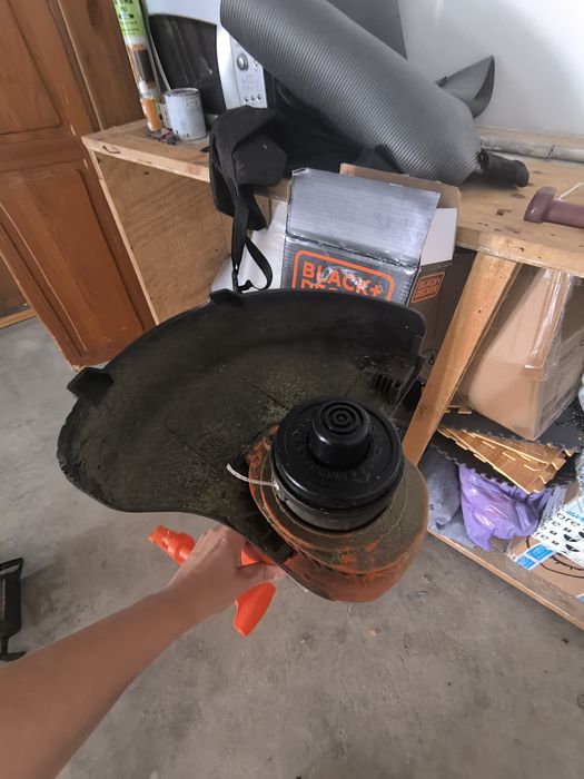 Título: Corta relvas / Aparador de relva Black+Decker 350W