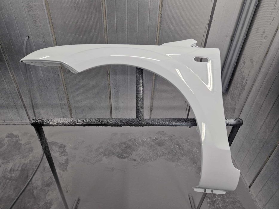 Błotnik FORD FOCUS MK2 II 2 04-08 kolor 56