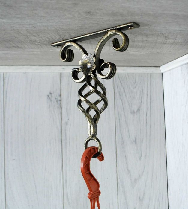 Wieszak Hak Uchwyt sufitowy kuty na doniczkę - Złota Patyna (W13)