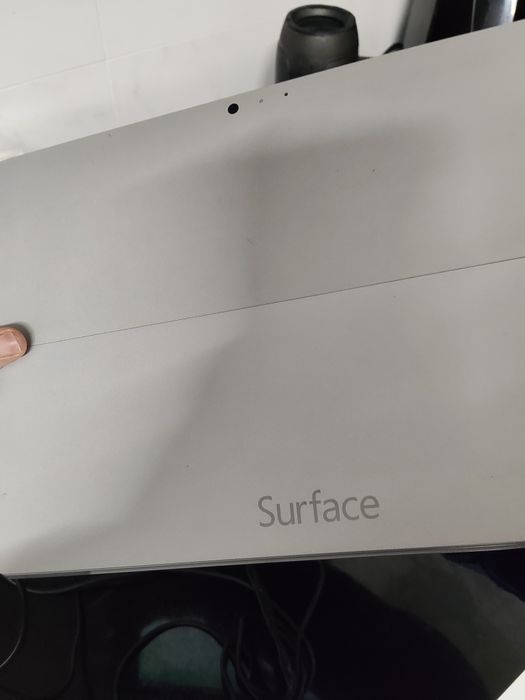 Surface Pro 6 - com carregador - 180€