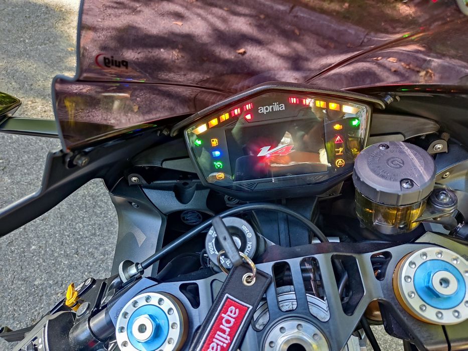 APRILIA RSV4 1100 Factory (217cv)