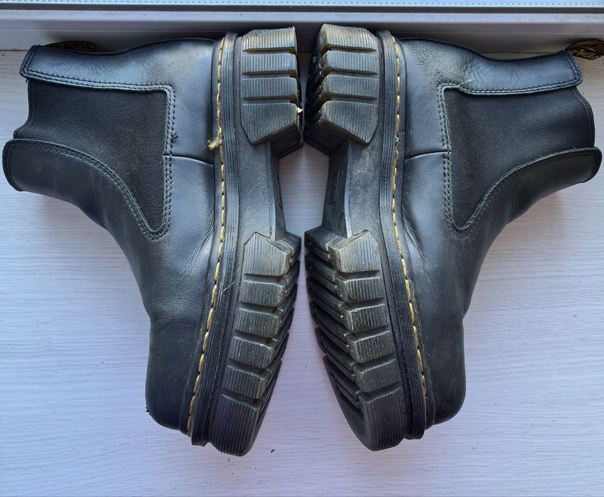 Жіночі черевики Dr. Martens, розмір 39