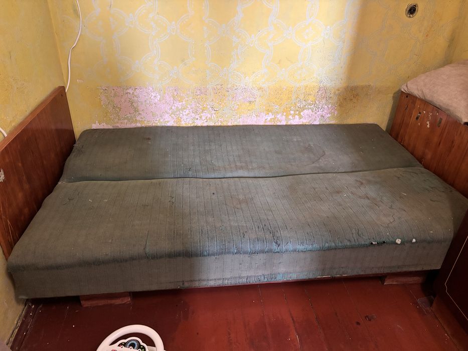 Заберіть диван БЕЗКОШТОВНО.