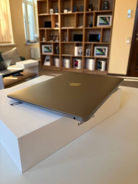 MacBook Air 13" Space Gray Late 2020 (MGN63)