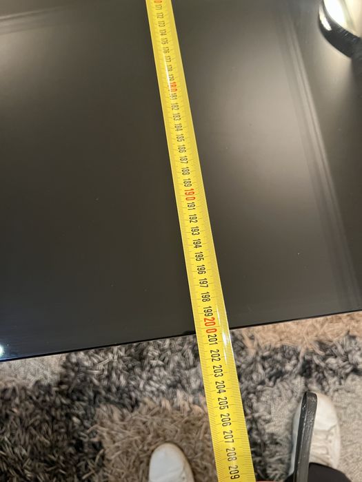 Mesa de jantar em vidro