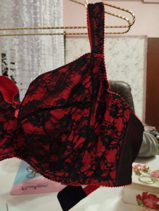 Sexowny model staniczka  na  rozmiar 90G
