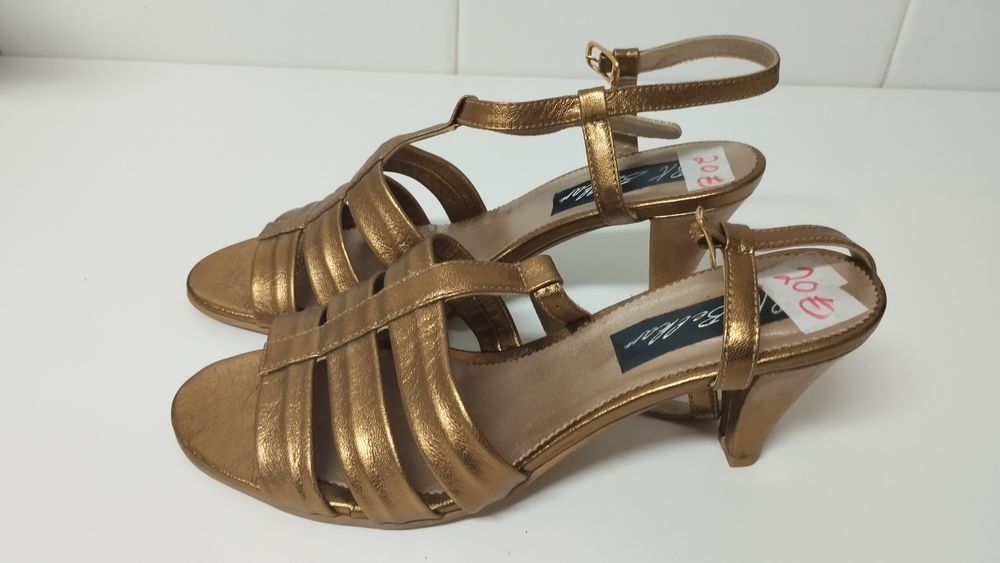 Sandálias /Sapatos de Senhora NOVOS