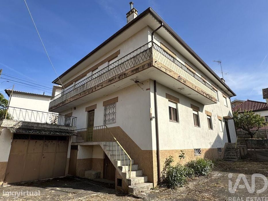 Casa T8 em Vila Cortês da Serra de 428,00 m2