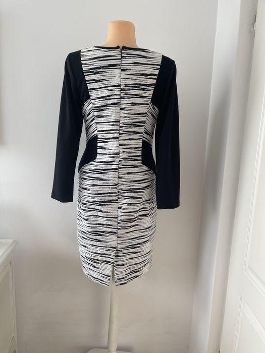 *Roman*Klasyczna sukienka  42