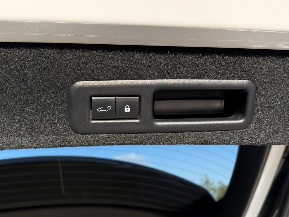 Продам Lexus RX 2021