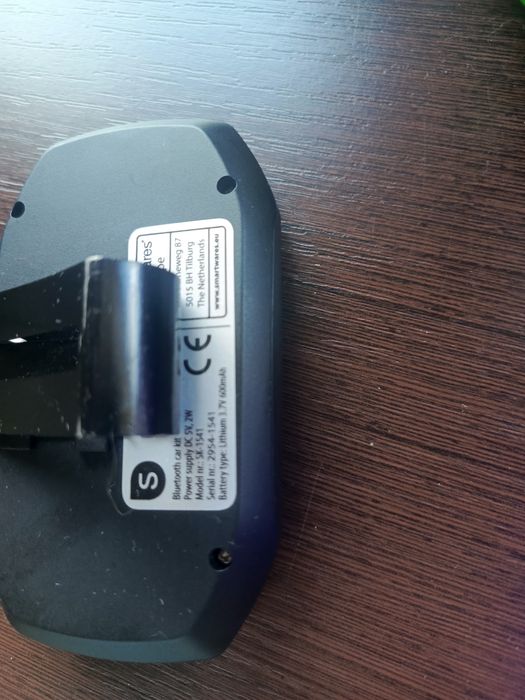 Zestaw głośnomówiący do samochodu bluetooth
