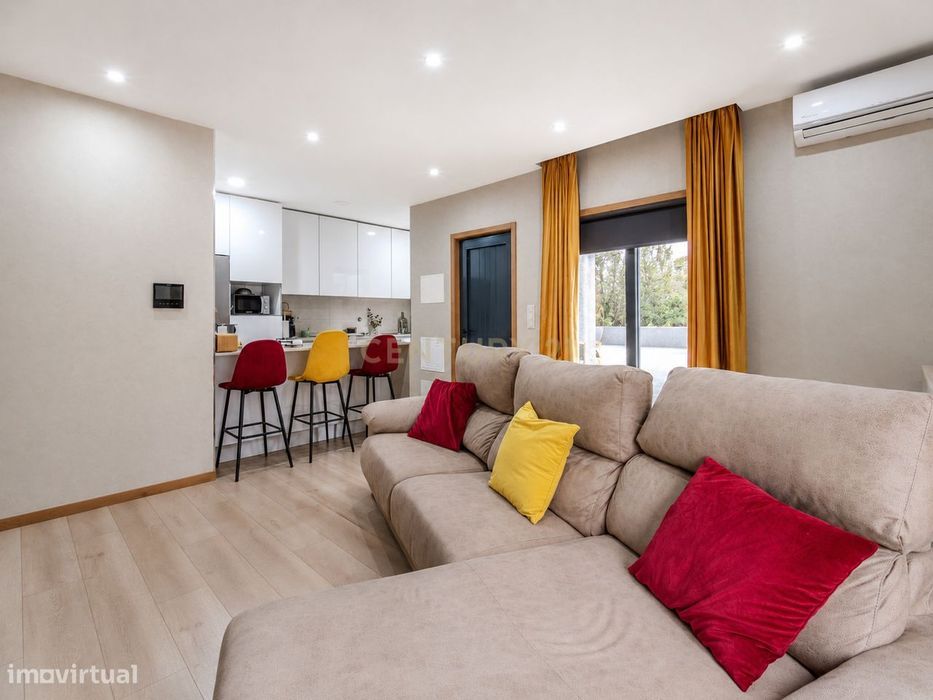 T2 House in Sta Cruz do Bispo