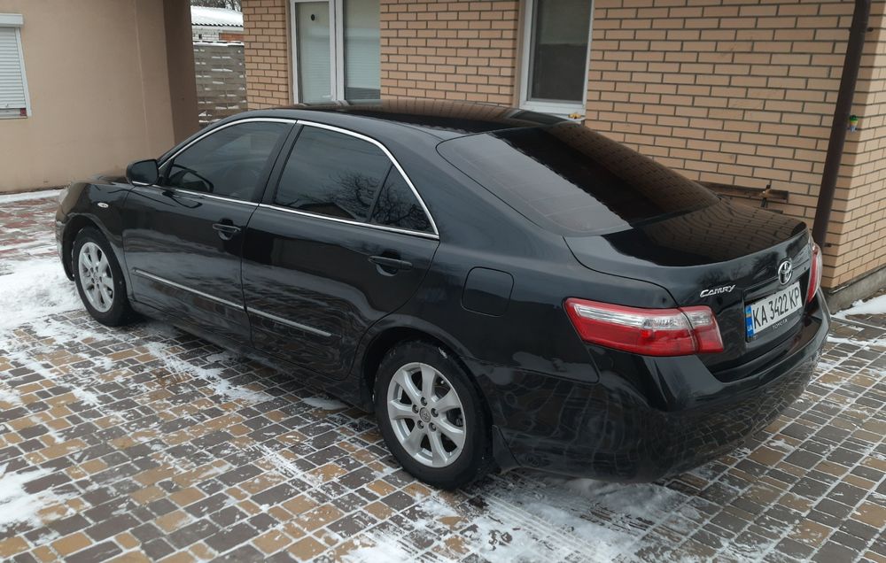 Toyota Camry40          2.4 GAZ-BENZ