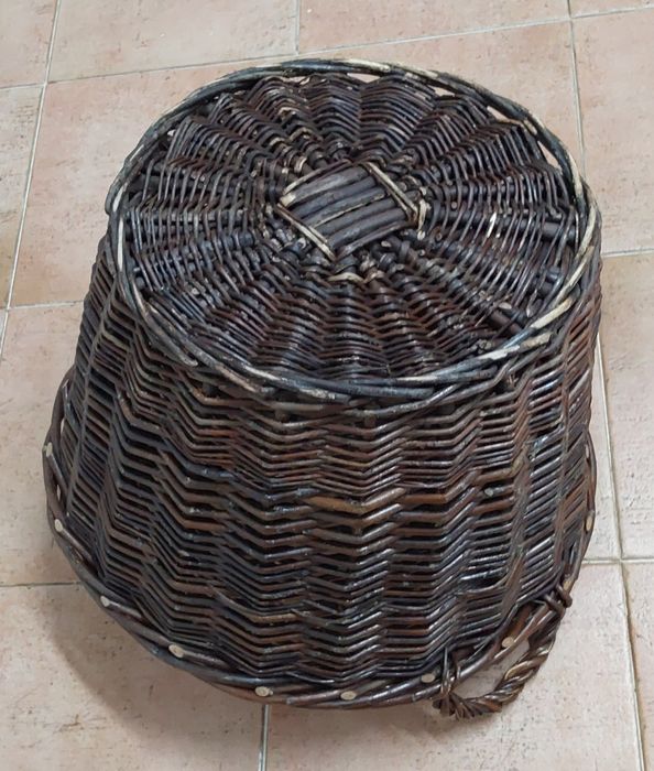 CESTA EM VERGA , GRANDE , MULTIUSOS.Casa,Sala,Lareira,Garagem,Vindima.