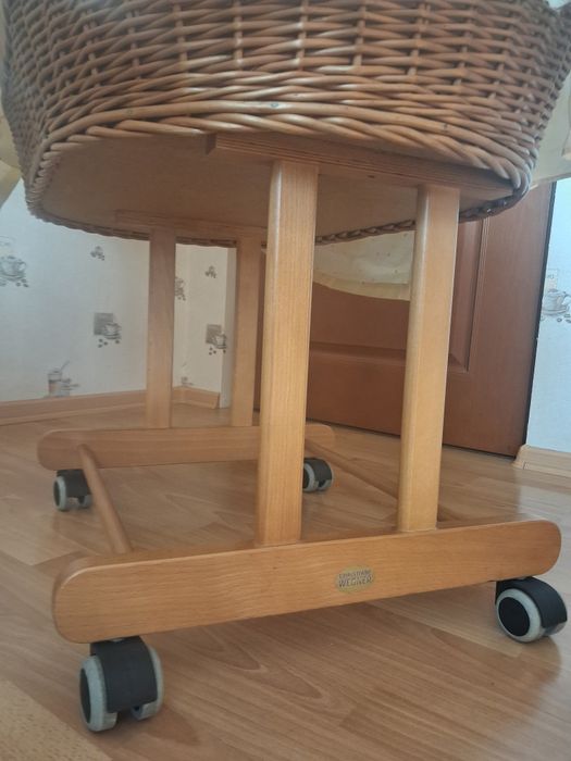 Wózek wiklinowy dla malucha