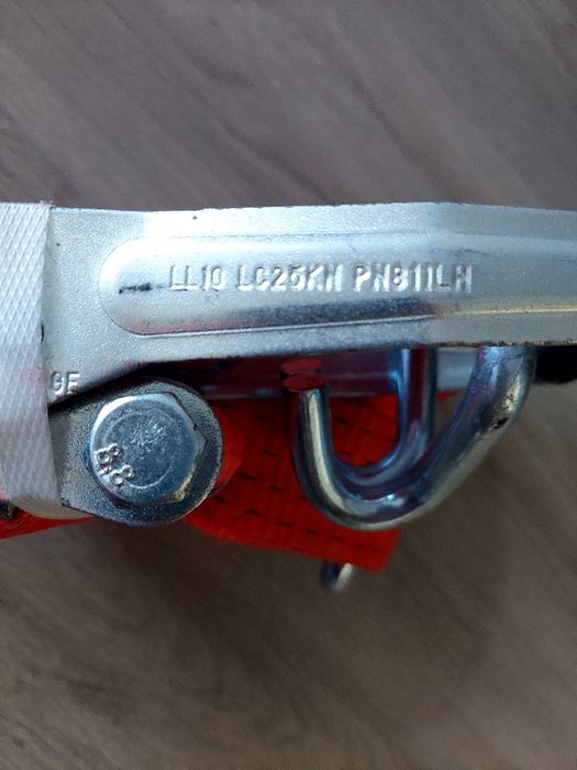 Стяжний/ремінь/із/храповим/механізмом//стяжні/для/фури/трищотки