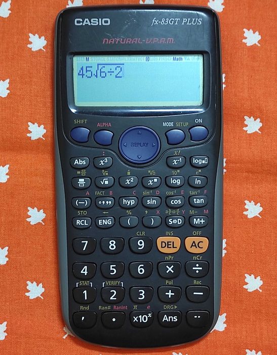 Професиональный инженерный калькулятор - Casio FX-83GT PLUS