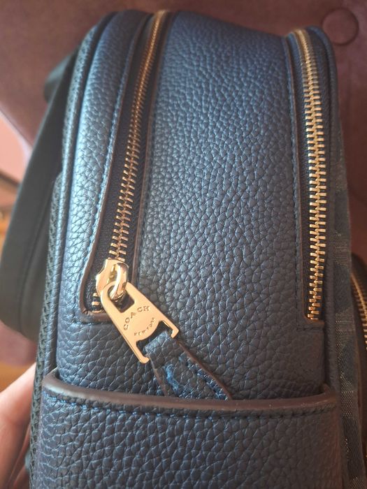 Granatowy plecak coach