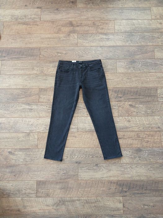 Джинси  Jack Jones р W36 L34 ціна 1000 гр, орігінал,  нові