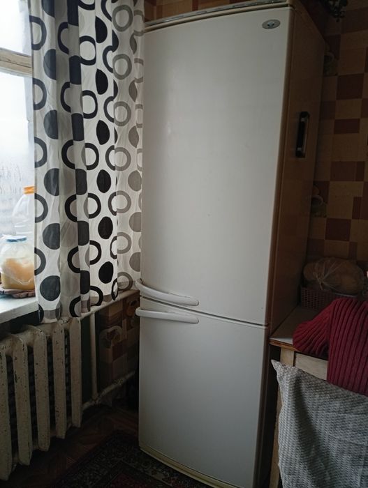 Продам холодильник
