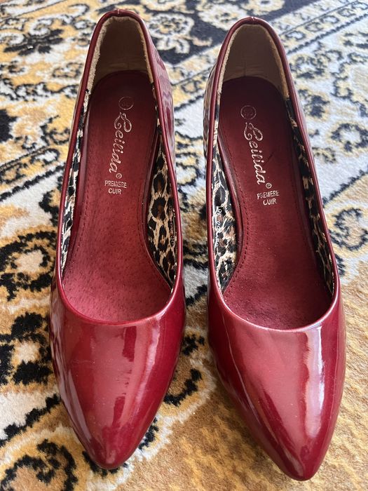 Czerwone szpilki Leilida