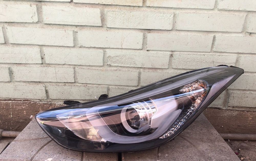 Продам оригинальные фары линза led Hyundai Elantra MD USA Америка