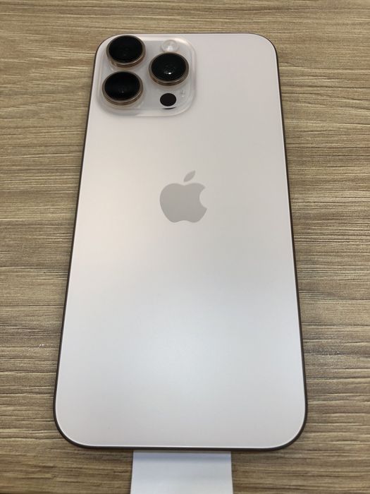 Iphone 16 Pro Max / 256 GB / Tytan Pustynny/  Nowy