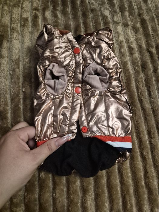 Продам речей для собак