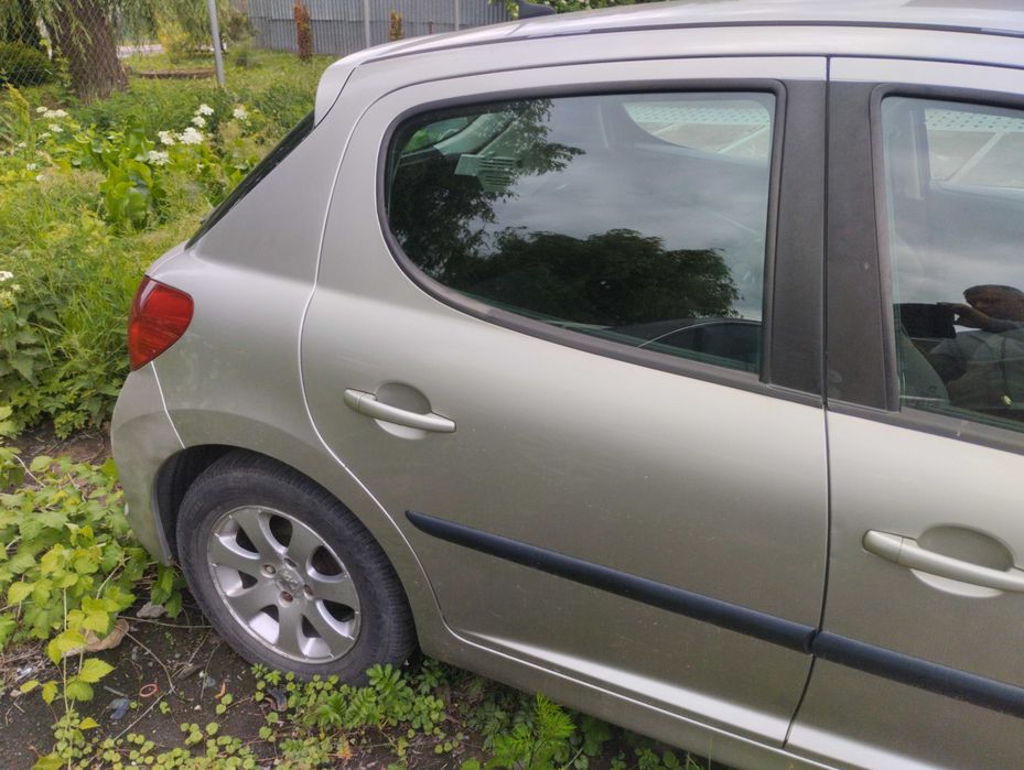 drzwi peugeot 207 5d